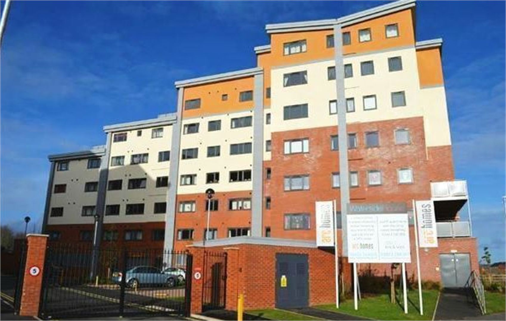 Flat Cunningham Court in Taunton