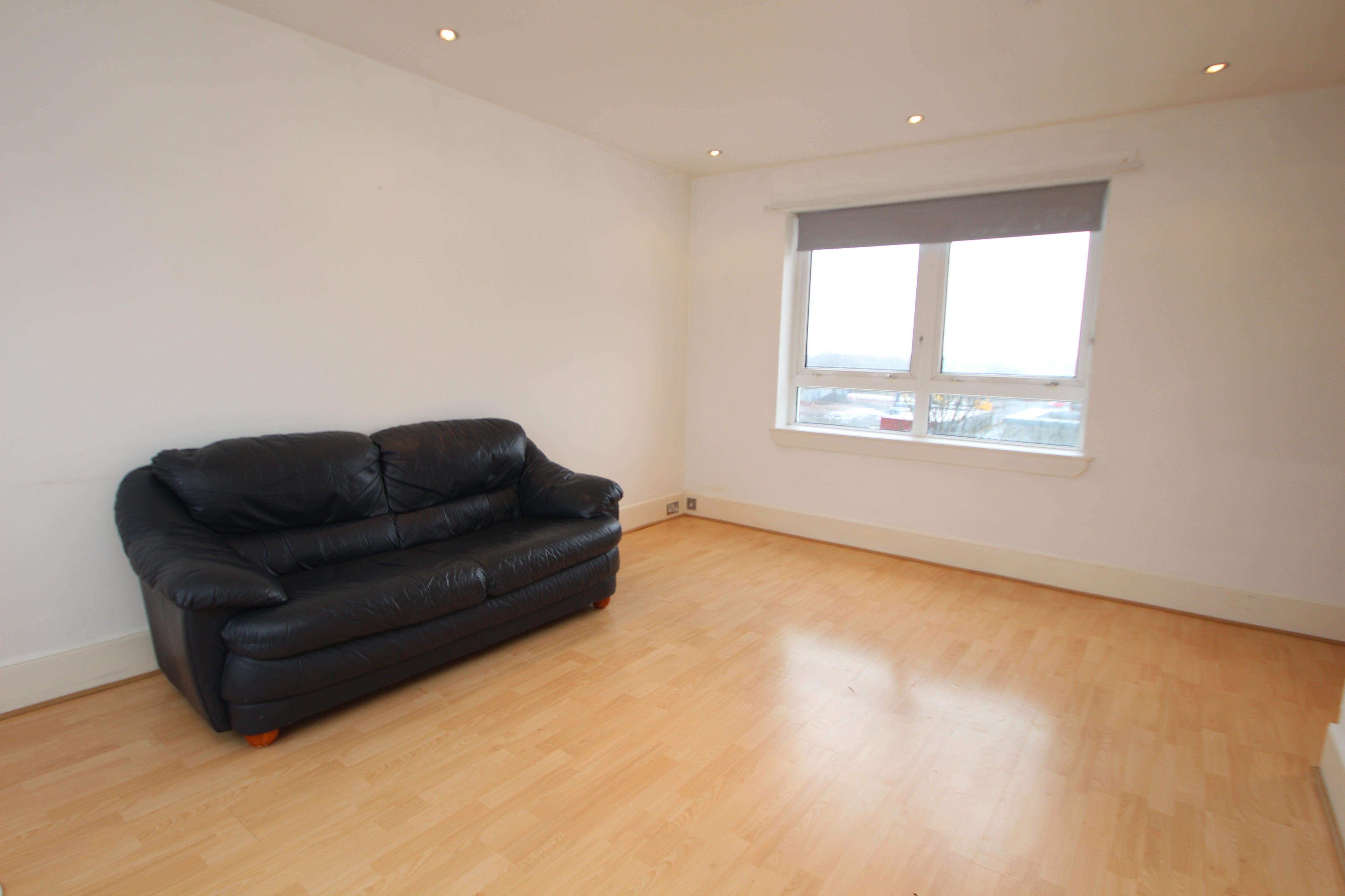 Flat John Knox Street in Clydebank