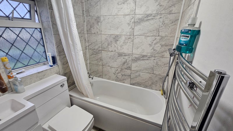 Room Cheviot Drive in Chelmsford