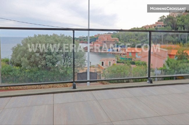 Appartement Avenue du Trayas à Théoule-sur-Mer
