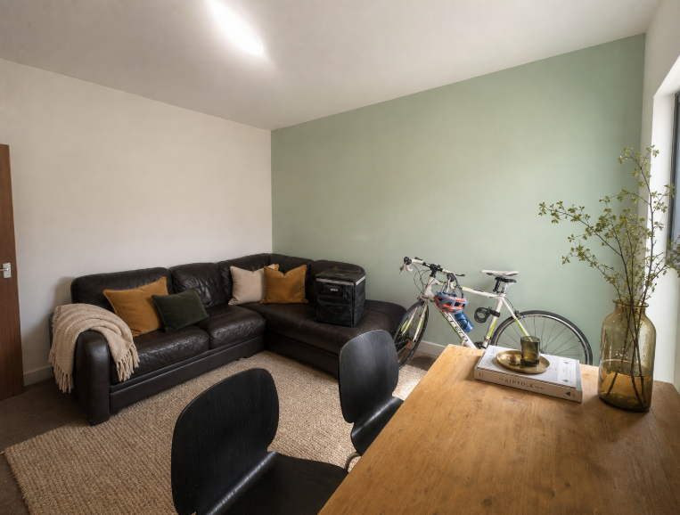 Room Kimbolton Avenue in Nottingham