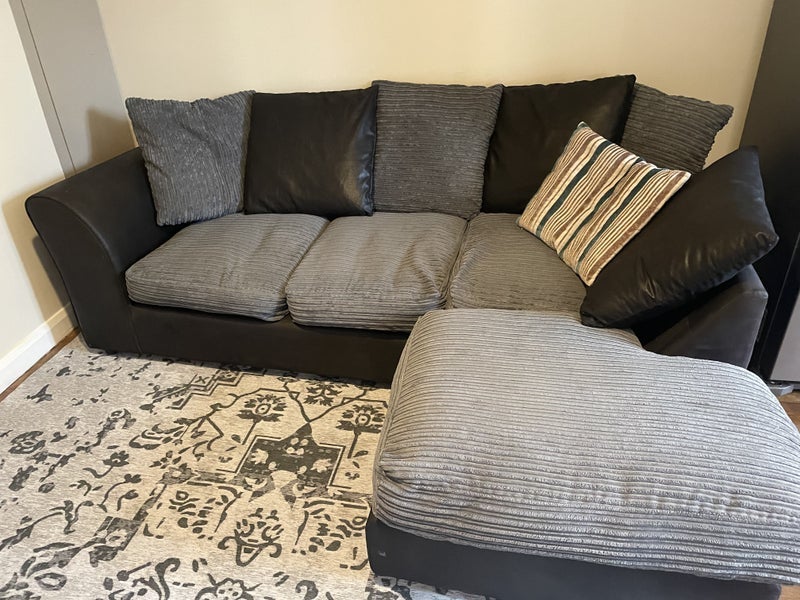 Room 1st Avenue in Greater London