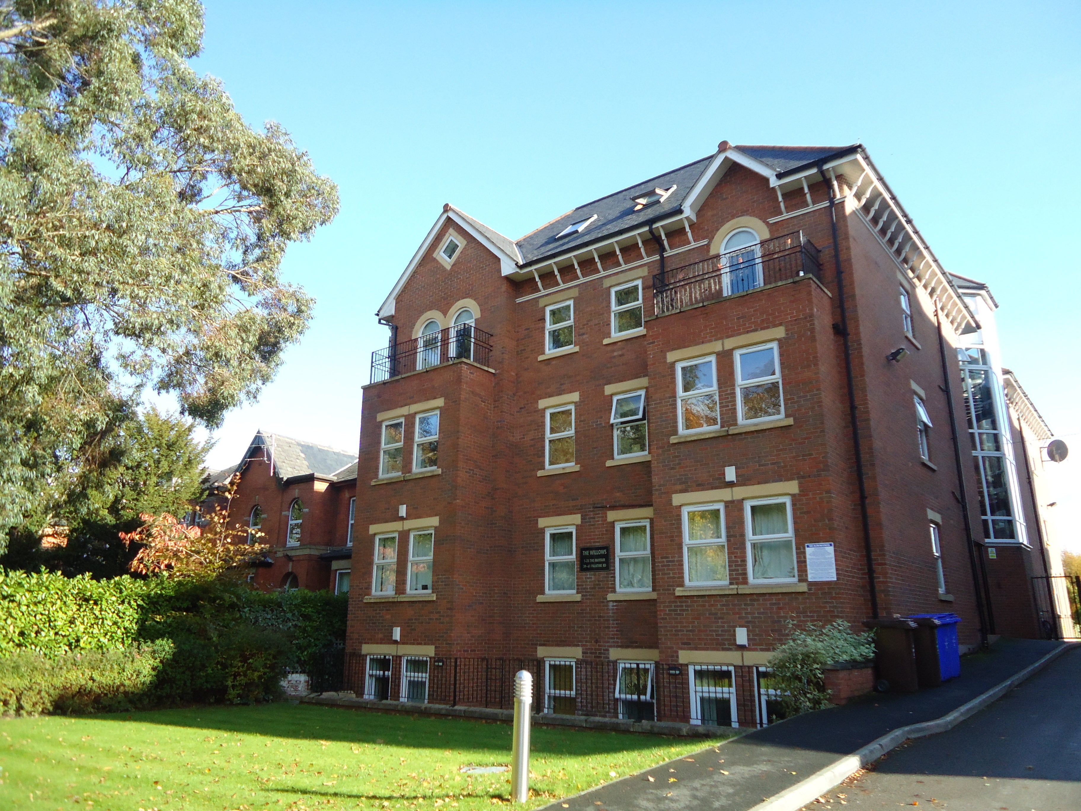 Flat Palatine Road in Manchester