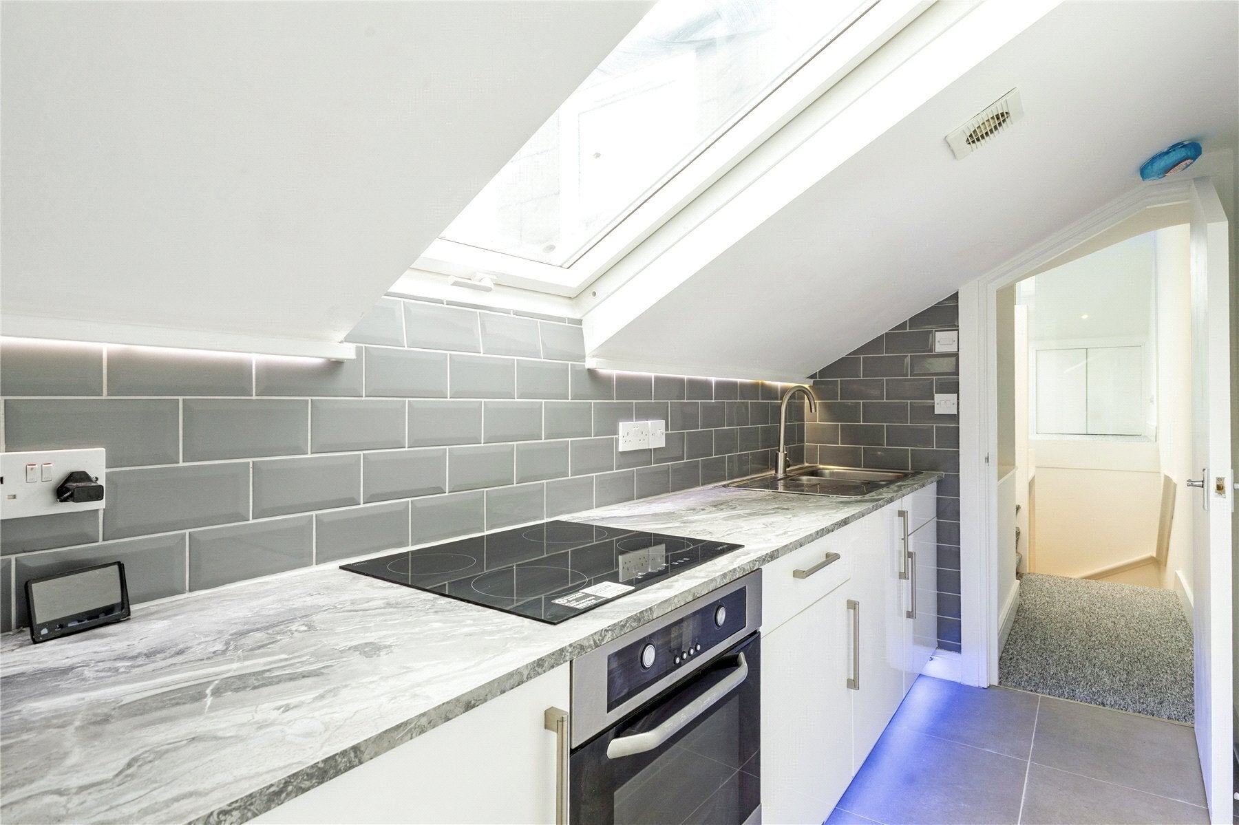 Flat Northcote Road in Greater London