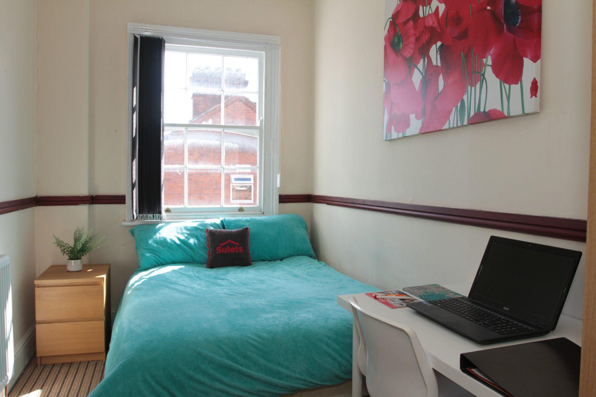 Flat Aylestone Road in Leicester