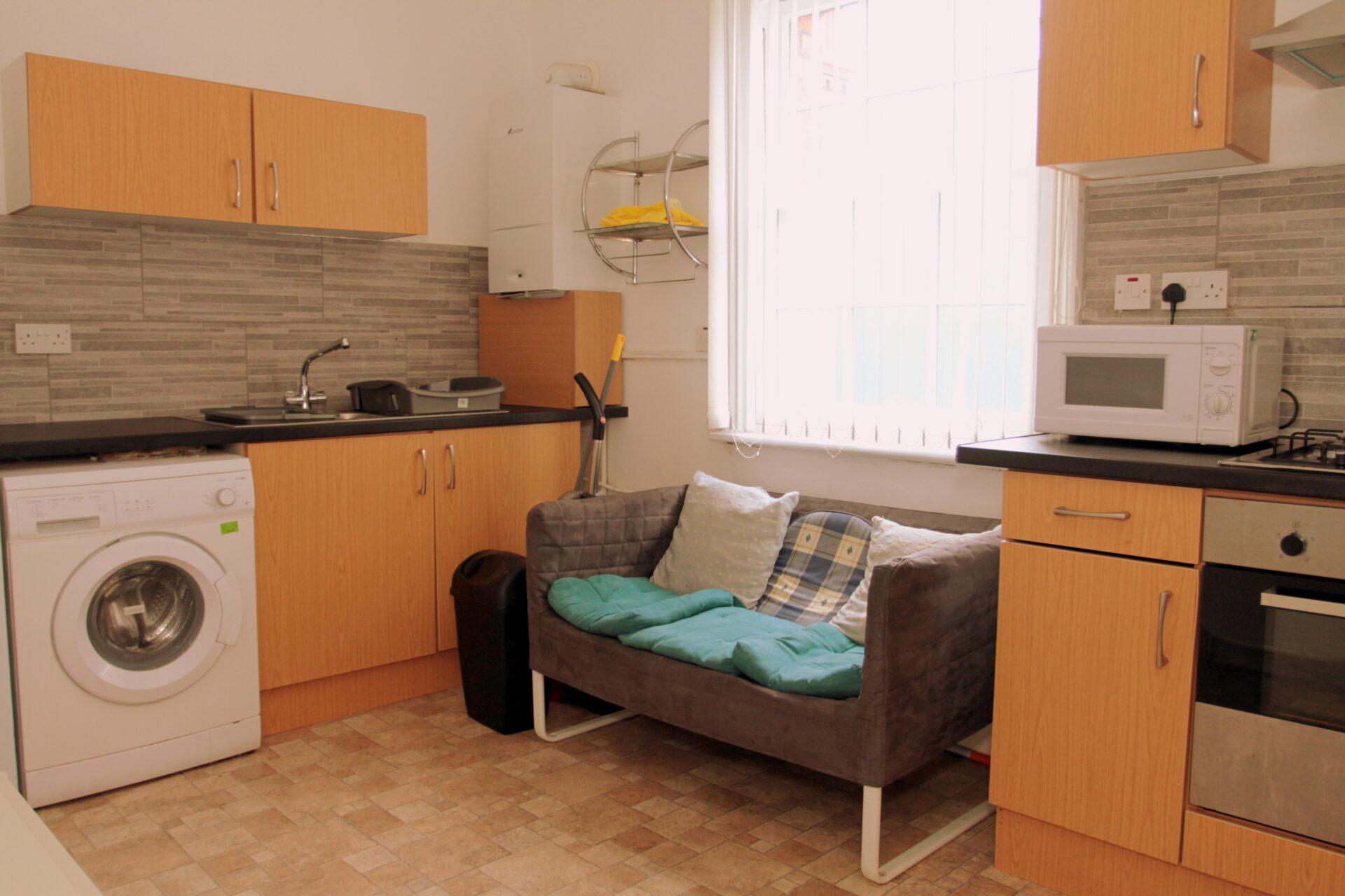 Flat Aylestone Road in Leicester
