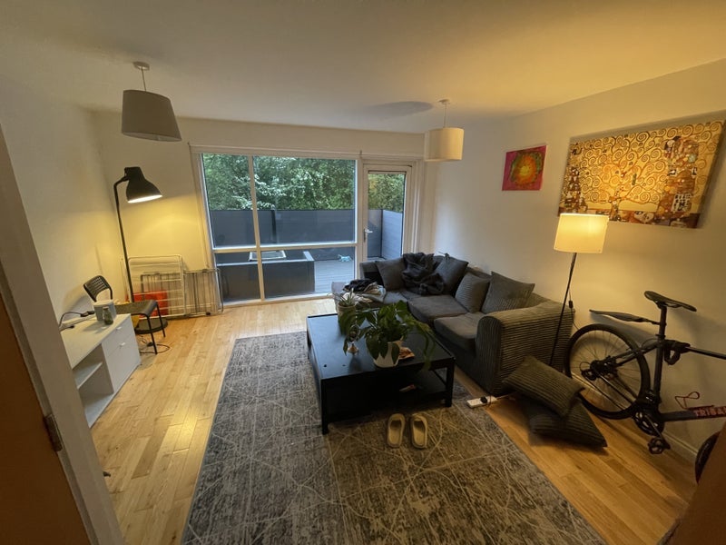 House Shuna Crescent in Glasgow