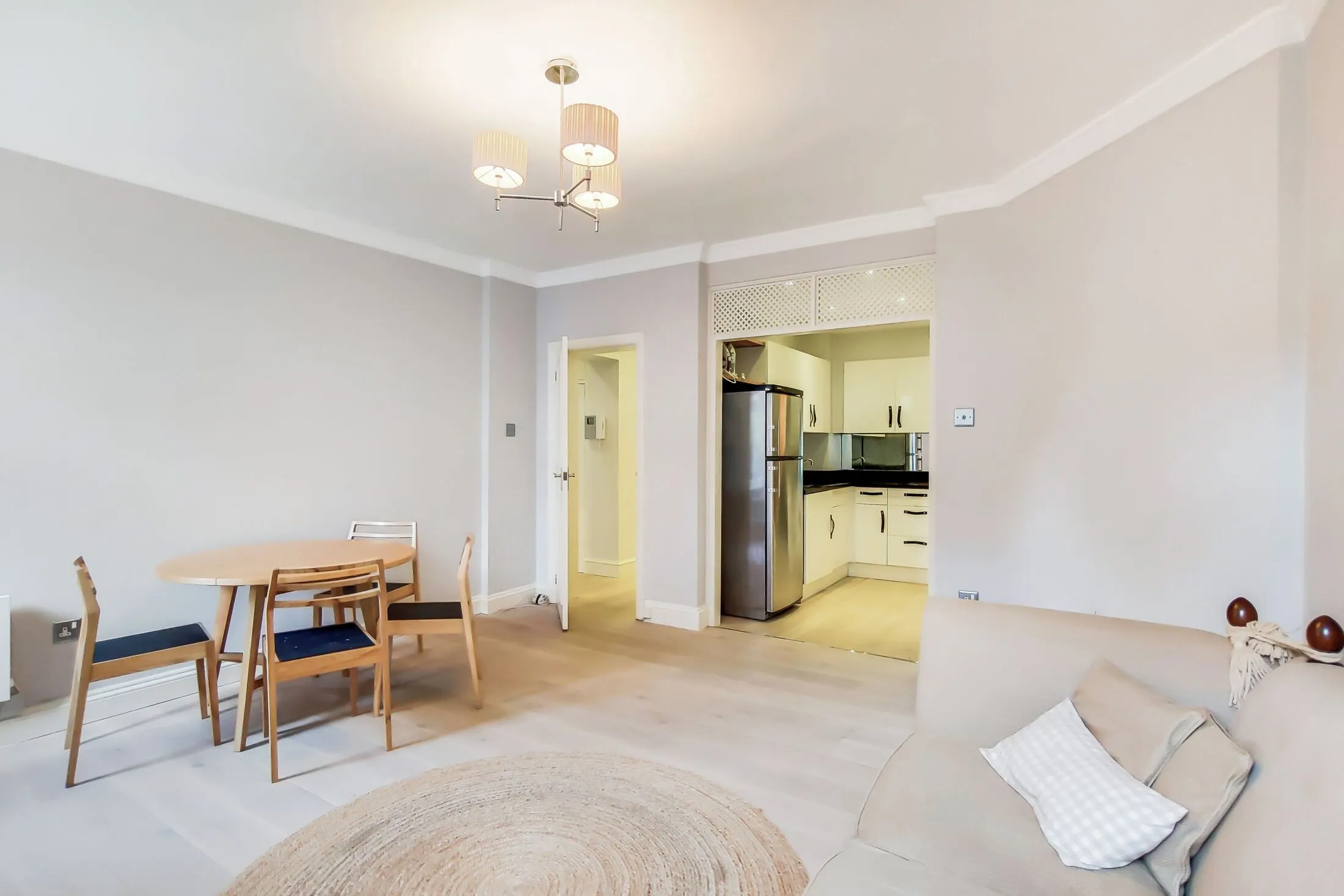 Flat Knightsbridge in City of Westminster