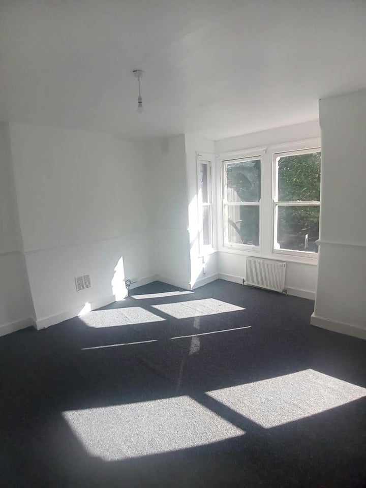 Room Dawson's Hill Footpath (Dunstan's Road to Ladlands) in Greater London