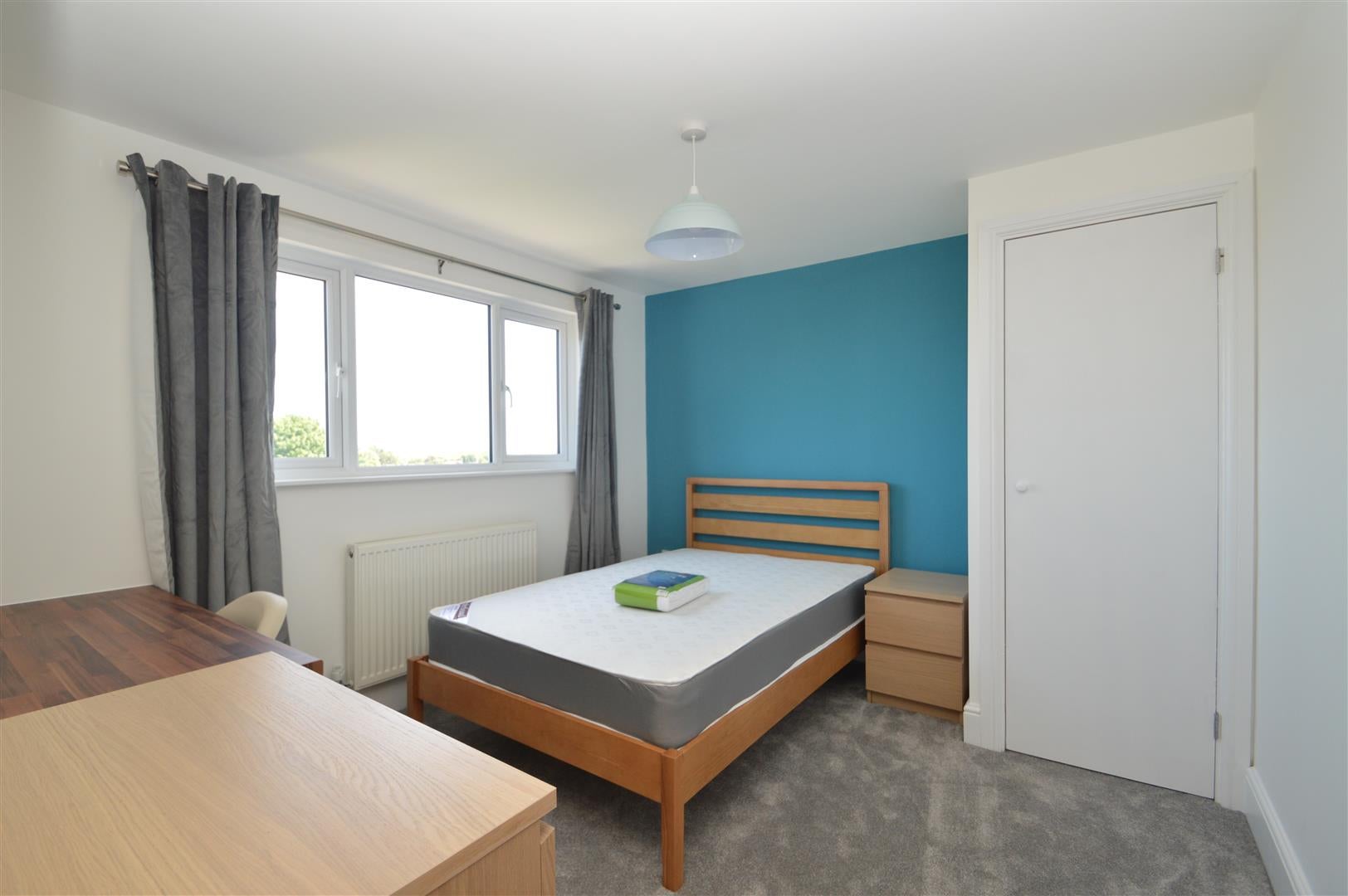 Flat Glebelands Road in Bristol