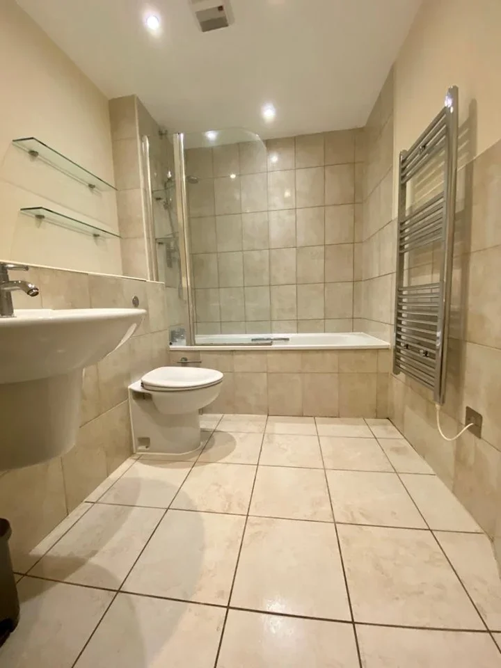 Flat Streatham Place in Greater London