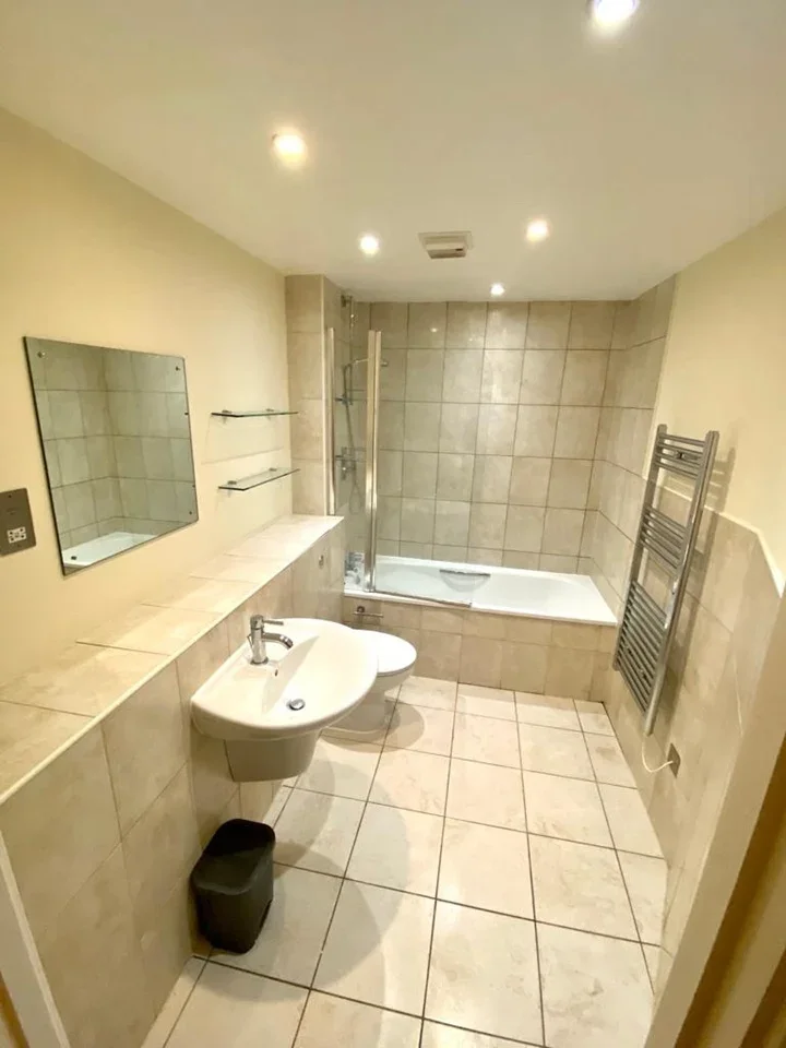 Flat Streatham Place in Greater London