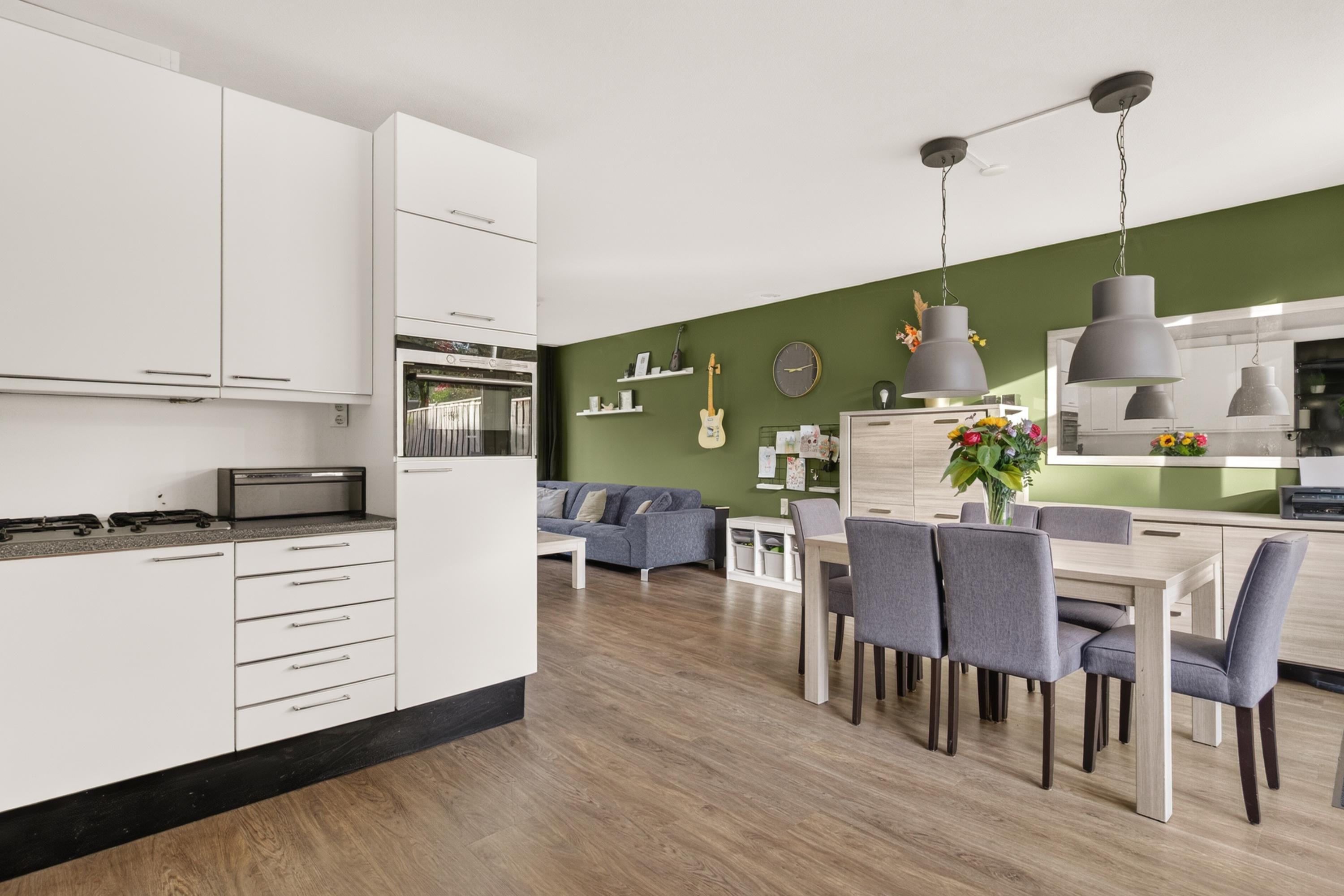 Tussenwoning te koop: Holtmeulen 8, Eindhoven