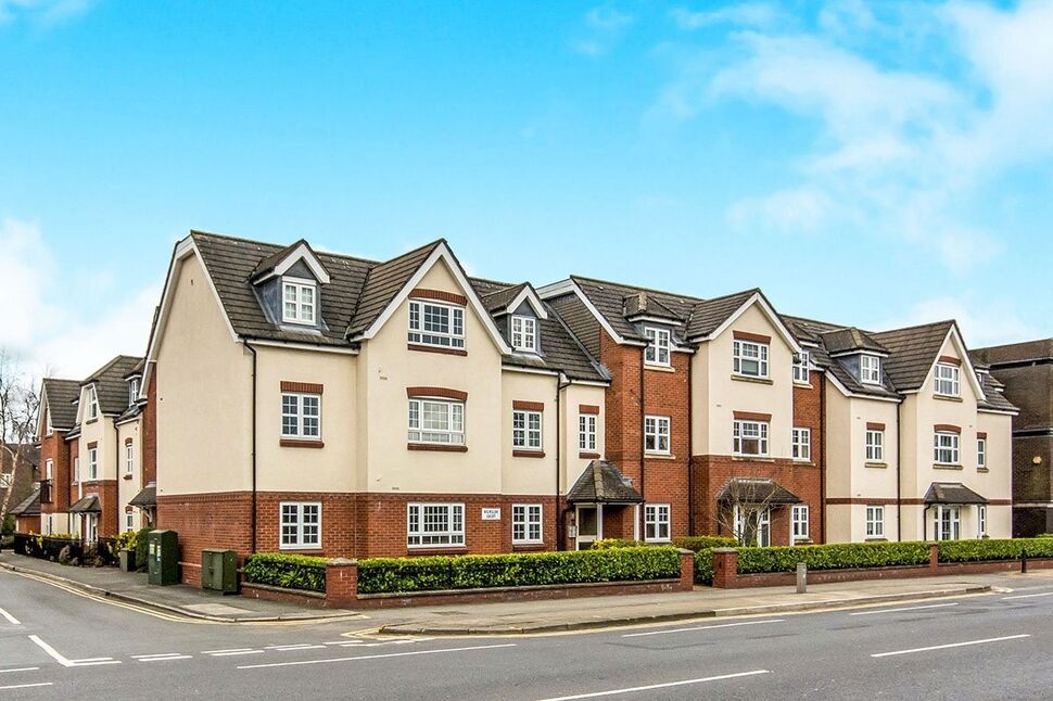 Flat Sagars Road in Handforth