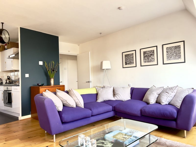 Flat Bradley Close in Greater London