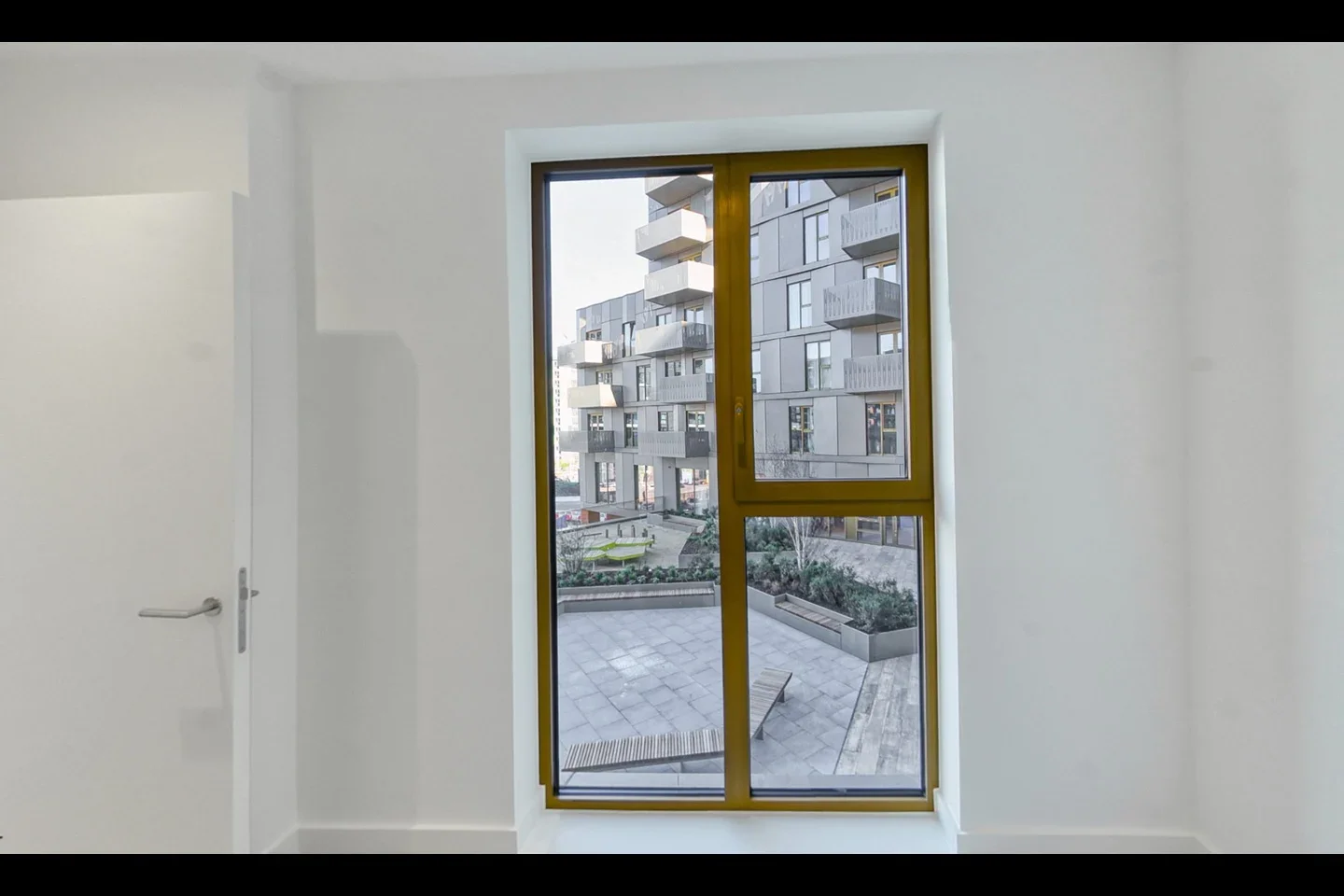 Flat Ashley Road in Greater London