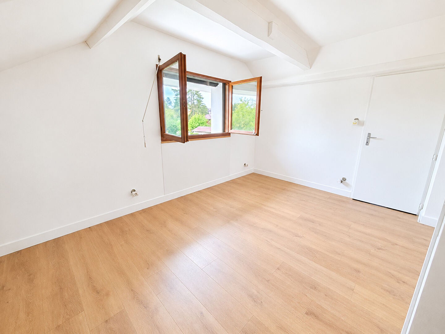 Appartement Route de Noironte à Recologne