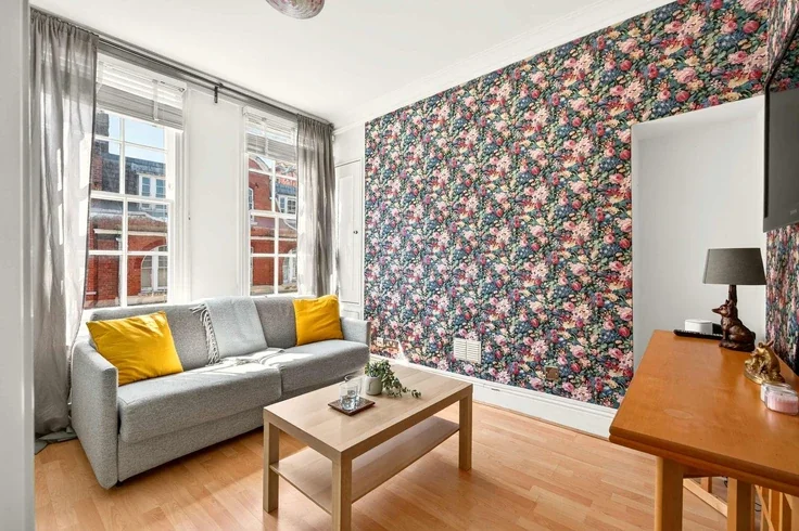 Flat Hanson Street in City of Westminster