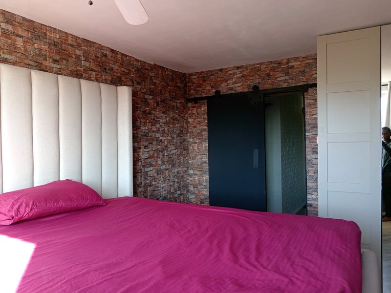 Room Leather Gardens in Greater London