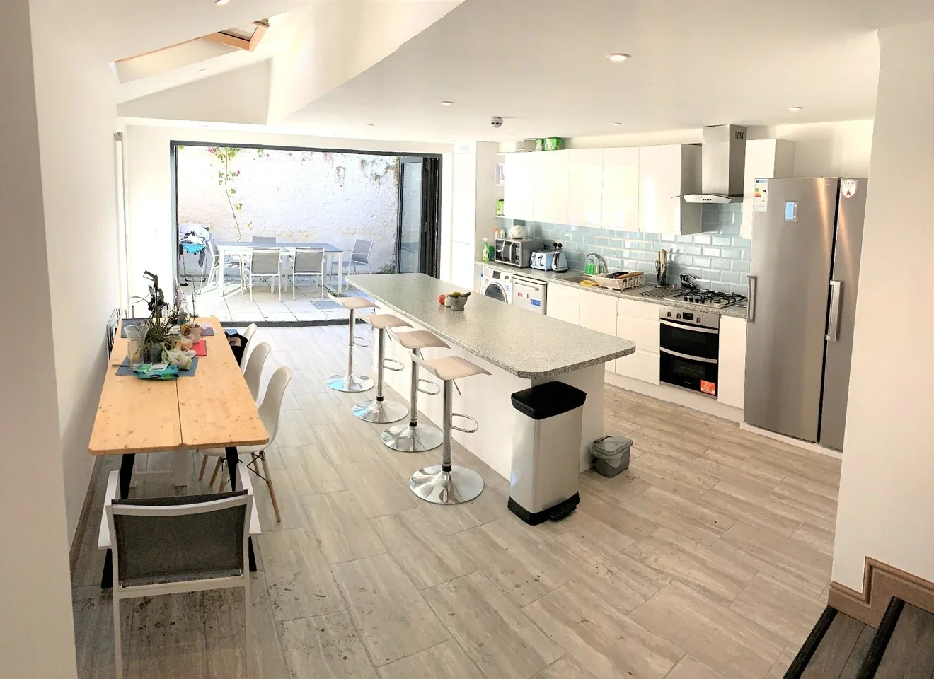 Room Hemberton Road in Greater London