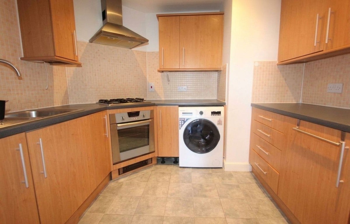 Flat Crown Close in Greater London