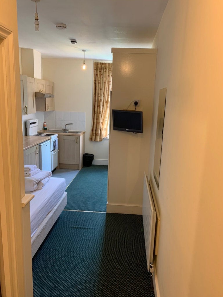 Flat Lyndhurst Road in Greater London