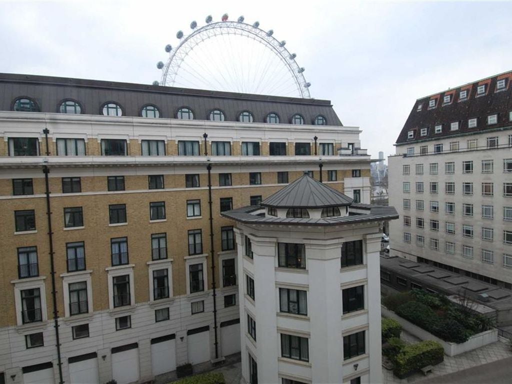 Flat Forum Magnum Square in Greater London
