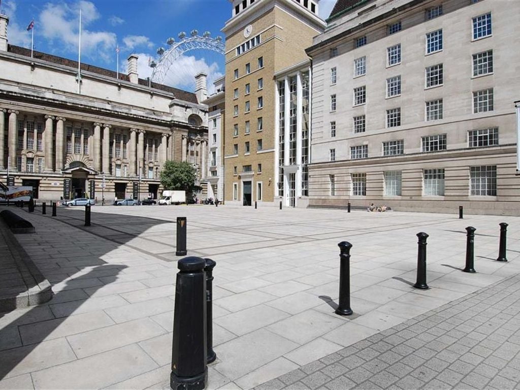 Flat Forum Magnum Square in Greater London