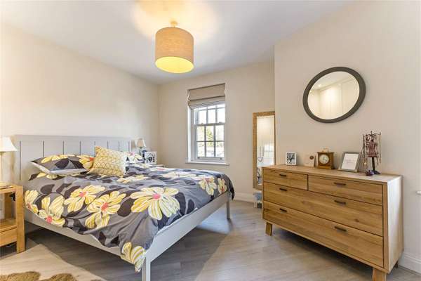 Flat Spittal Street in Marlow