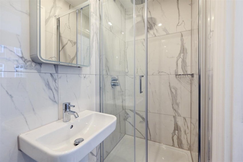 Flat Fulham Road in Greater London
