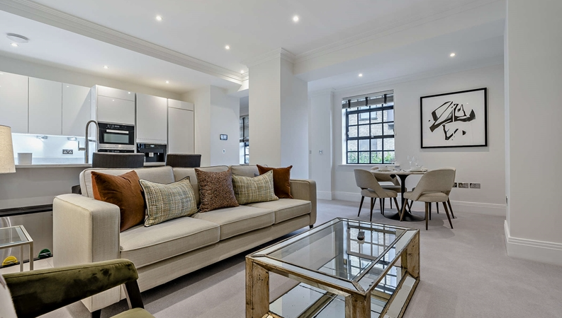 Flat Rainville Road in Greater London
