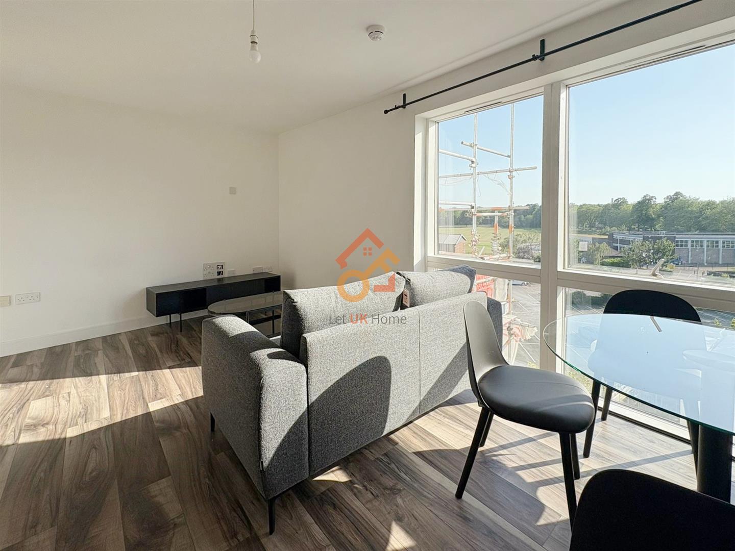 Flat Edgbaston Crescent in Birmingham