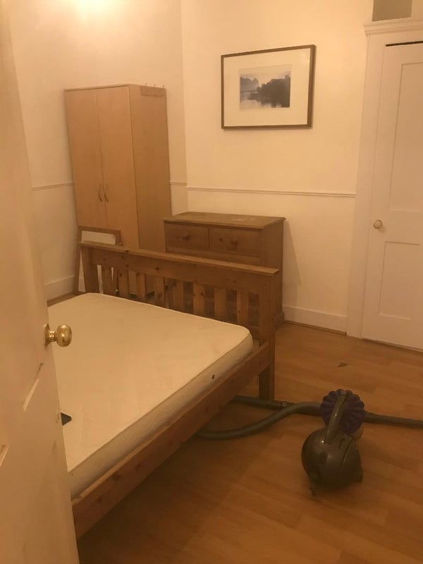 Room Fordel Road in Greater London
