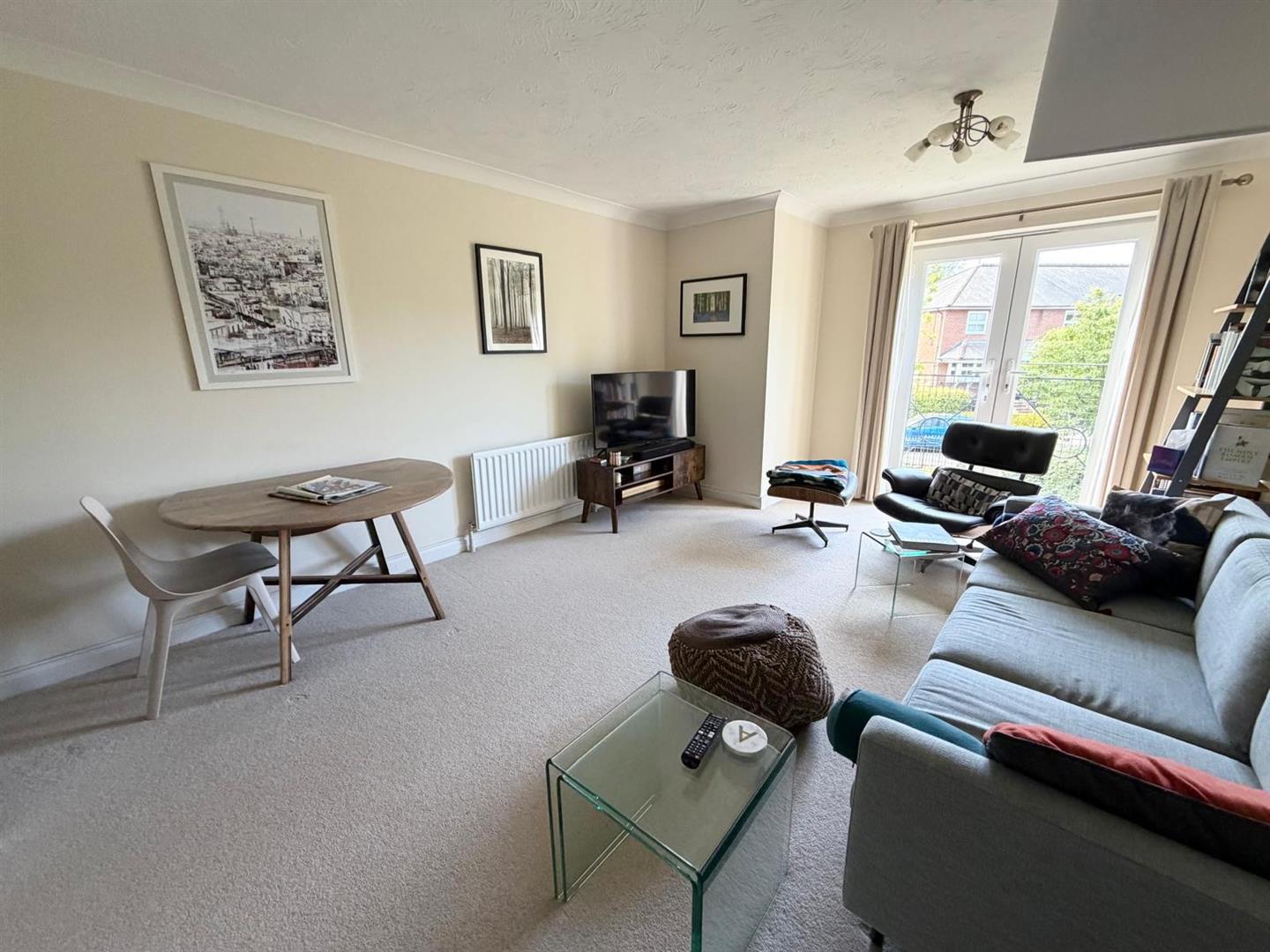Flat Lower Kings Road in Dacorum