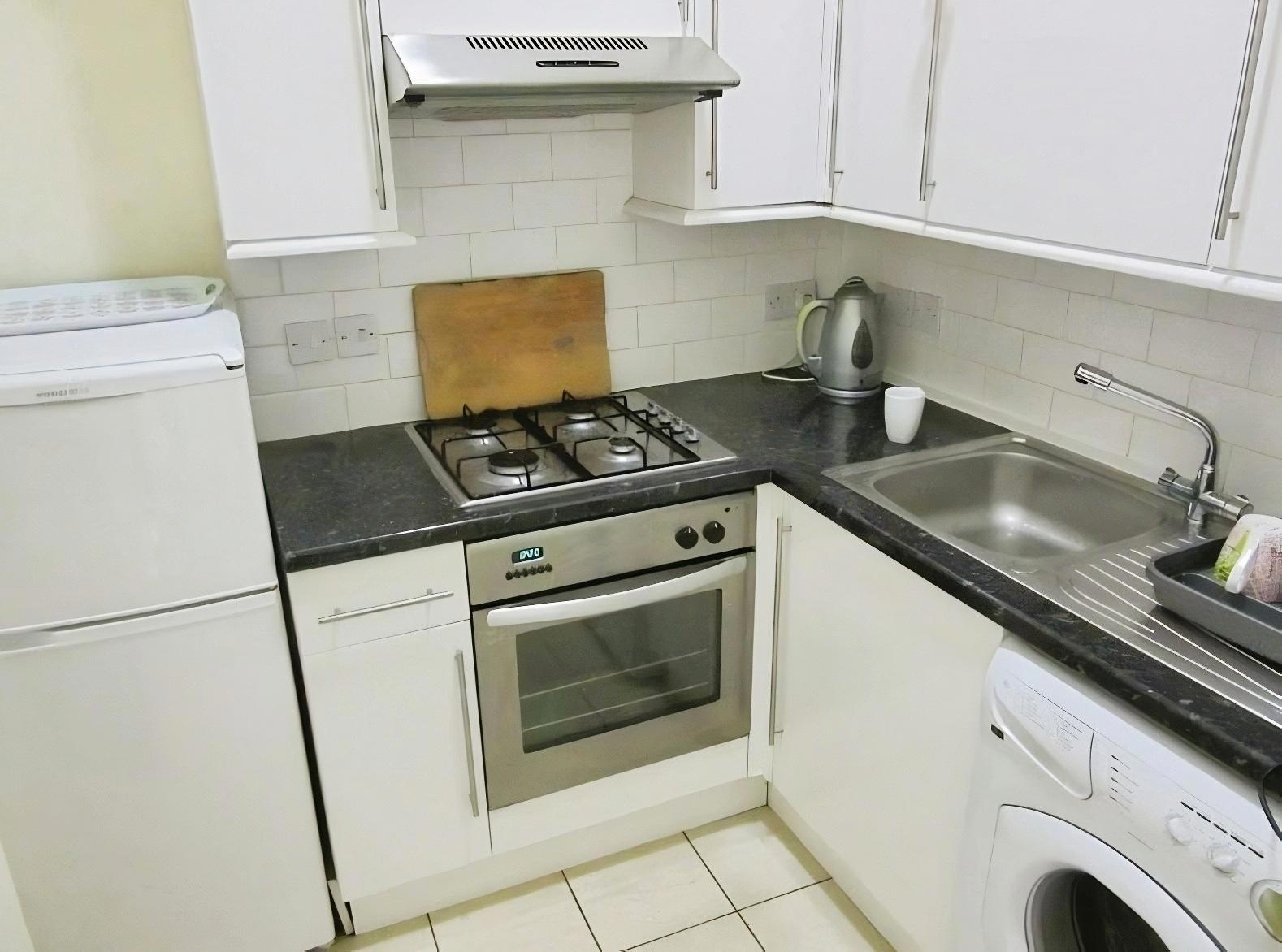 Flat Roseburn Street in City of Edinburgh