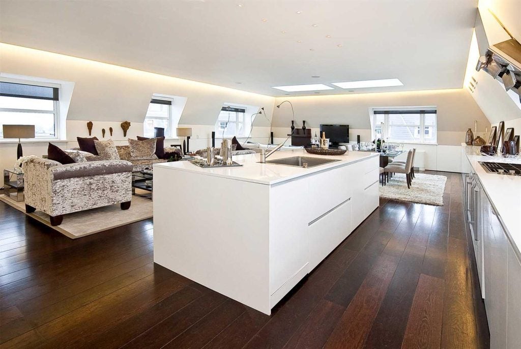 Flat Boydell Court in Greater London