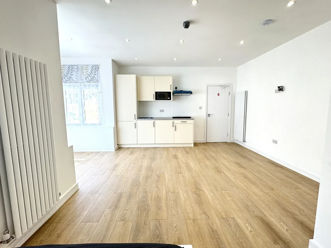 Flat Harrow View in Greater London