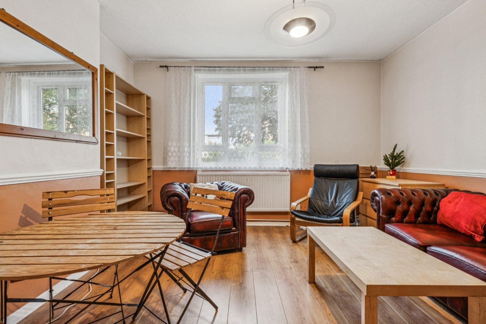 Flat Harbord Street in Greater London