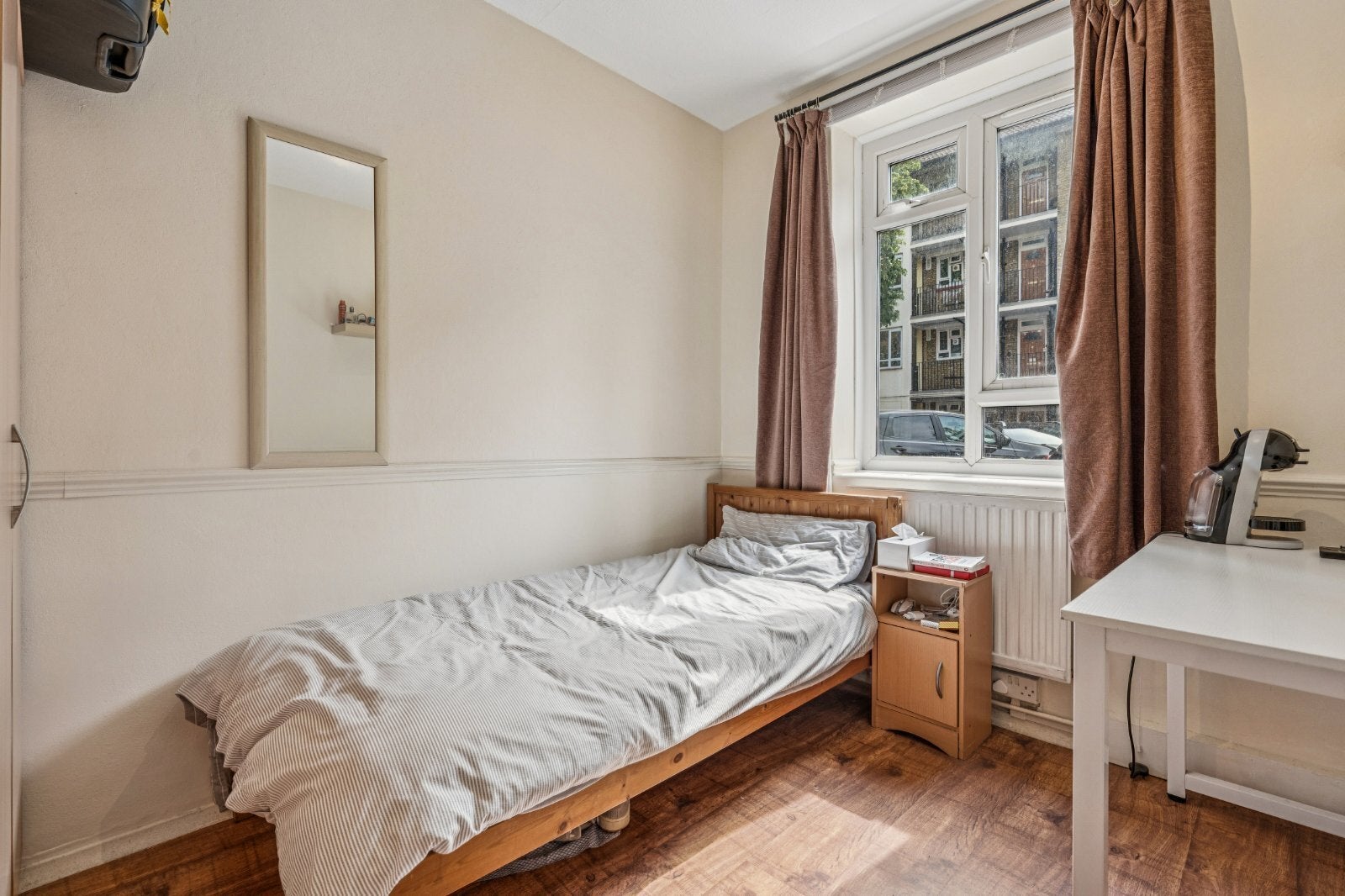 Flat Harbord Street in Greater London
