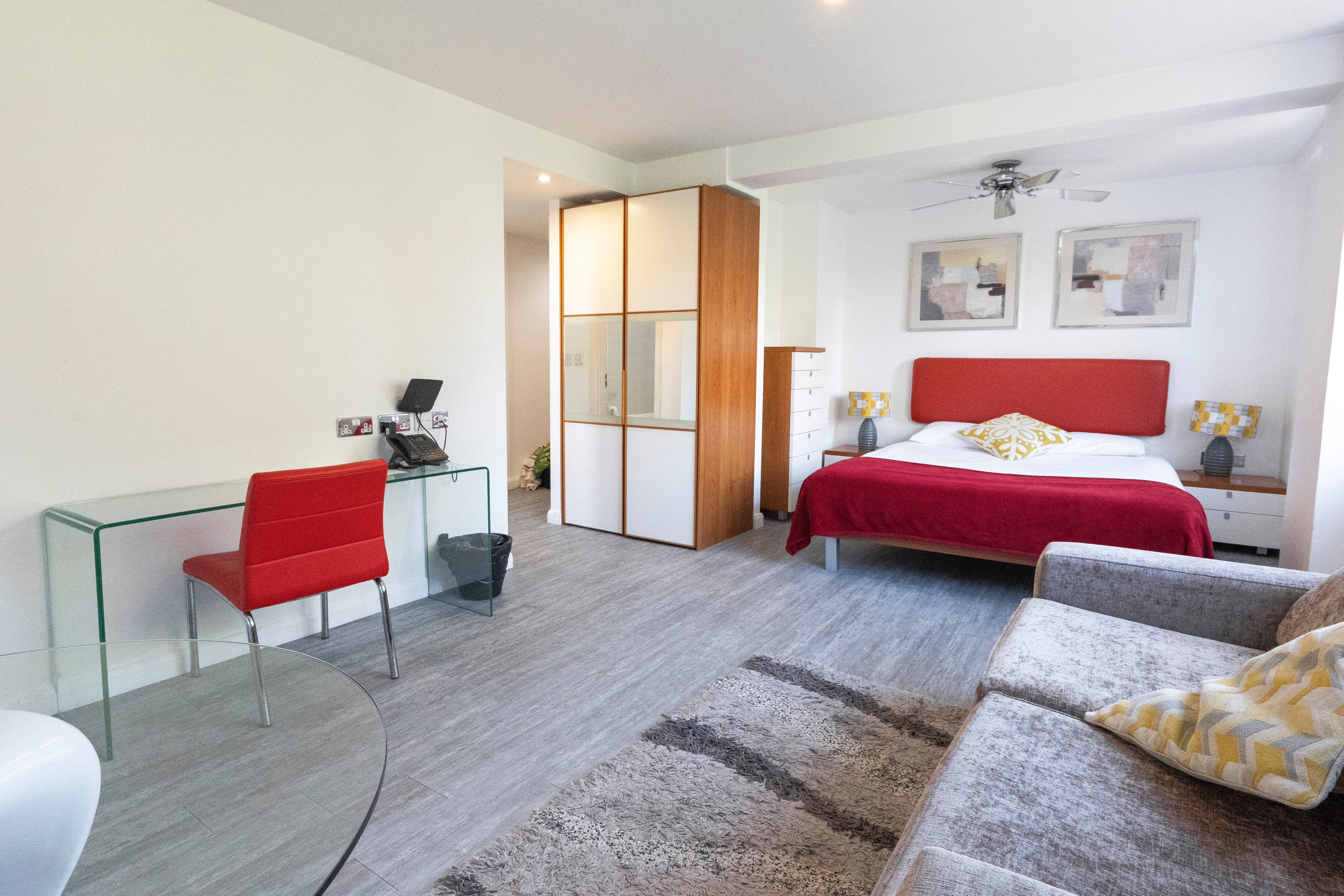 Flat Old Brompton Road in Greater London