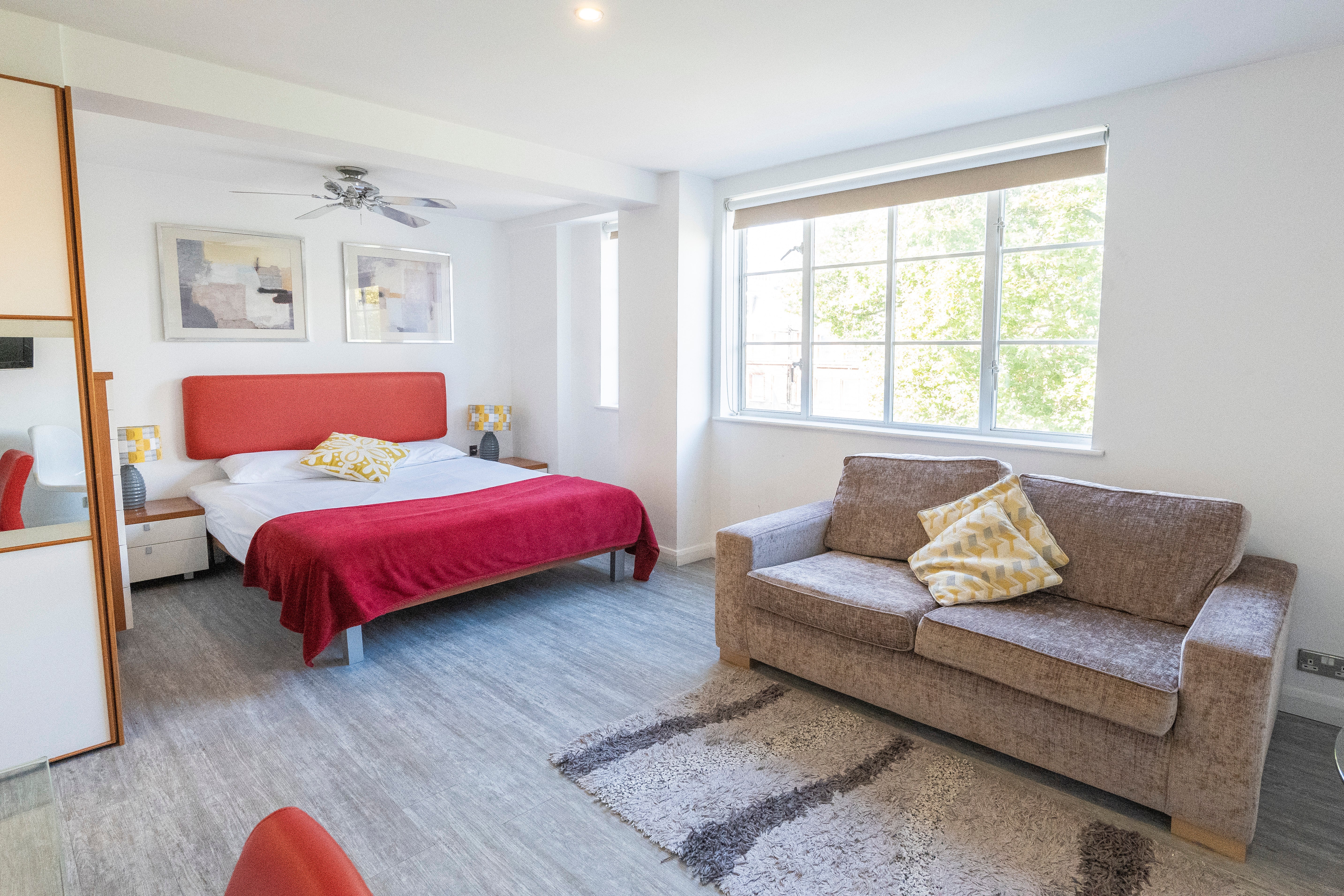 Flat Old Brompton Road in Greater London