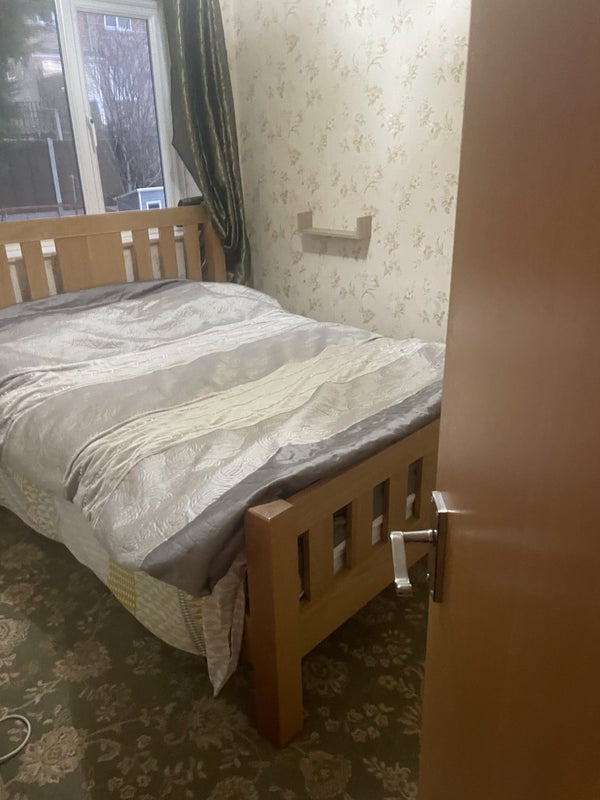 Room Leander Road in Dudley
