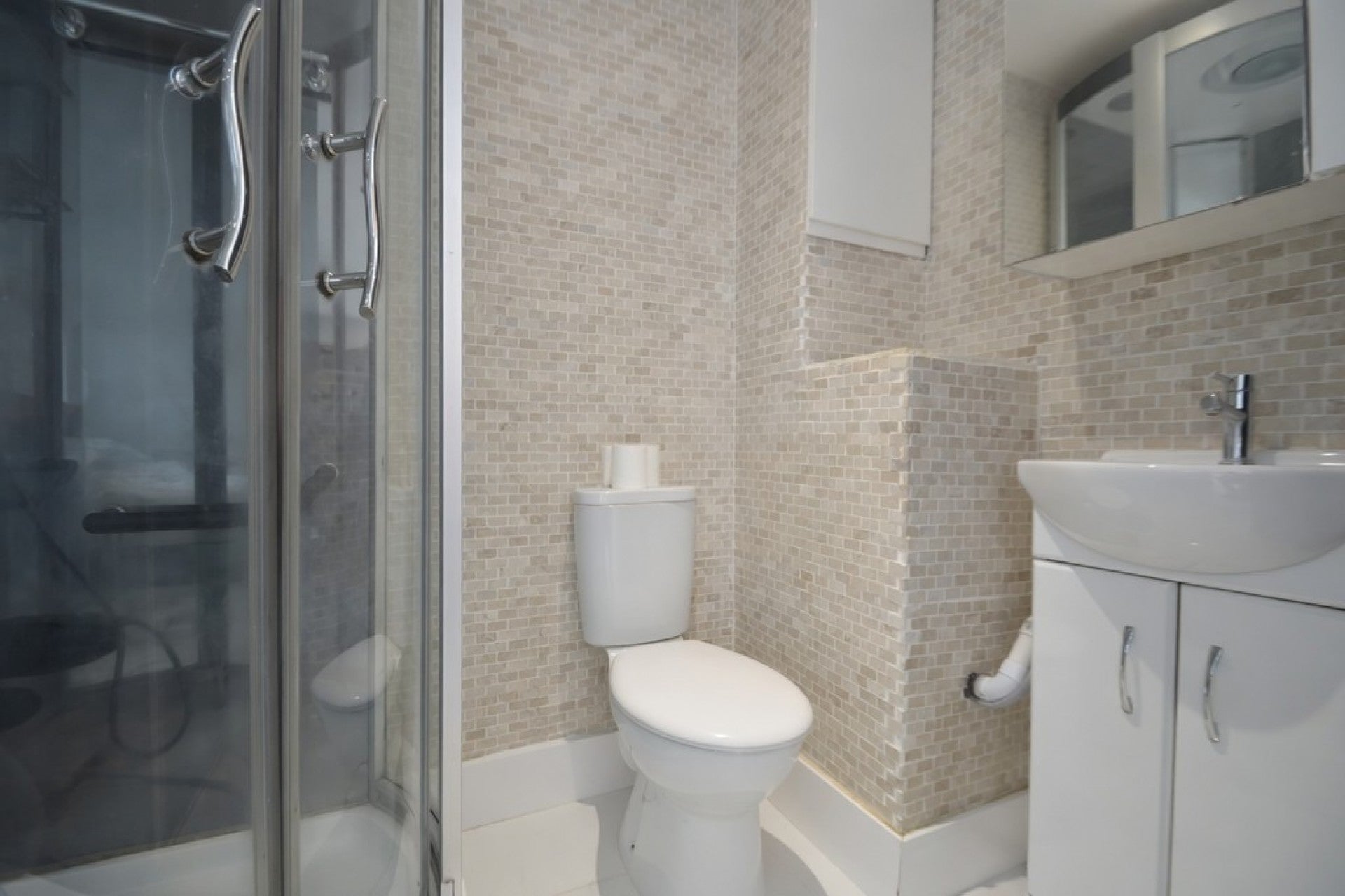 Flat Windermere Close in Borough of Spelthorne