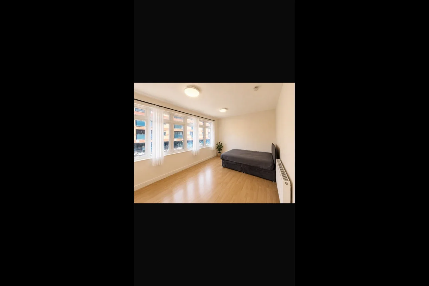 House Blackhorse Lane in Greater London