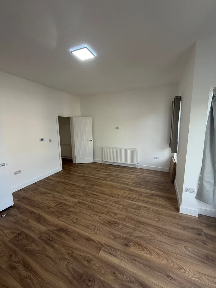 House Eastcote Lane in Greater London
