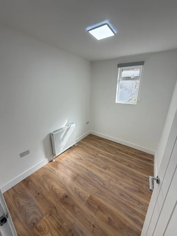 House Eastcote Lane in Greater London