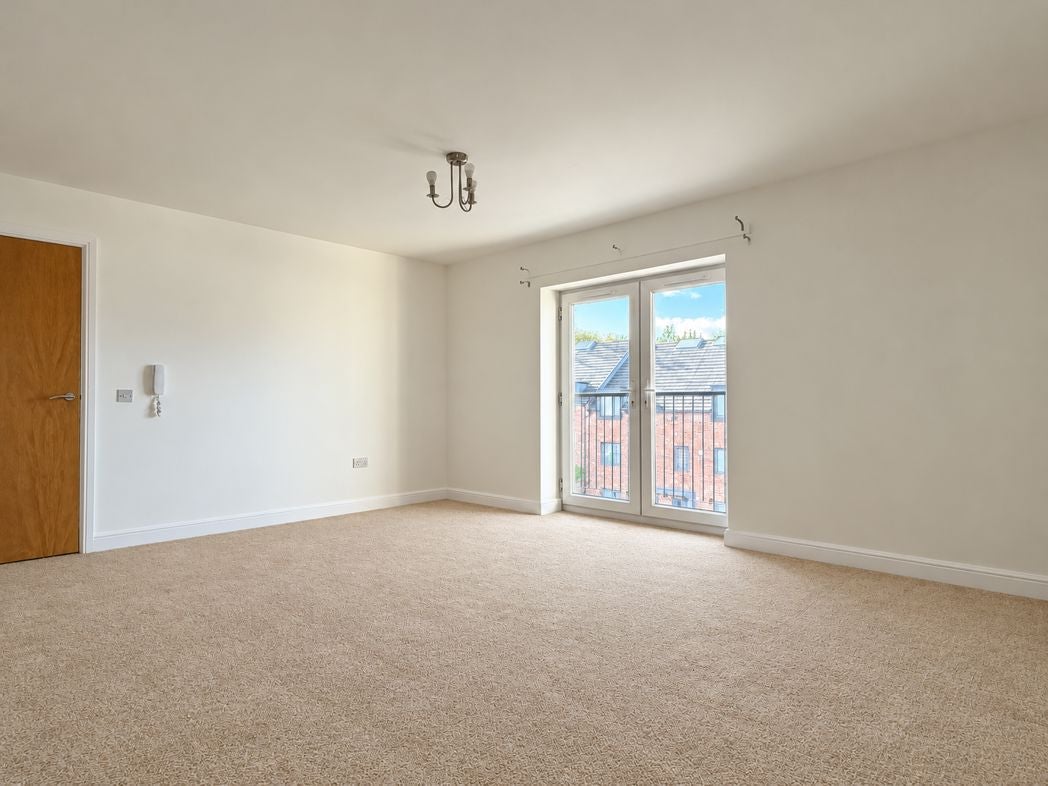 Flat Shipley Court in Gateshead