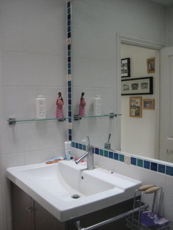 Room Charleville Road in Greater London