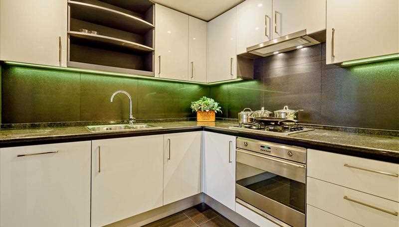 Flat Westferry Circus in Greater London