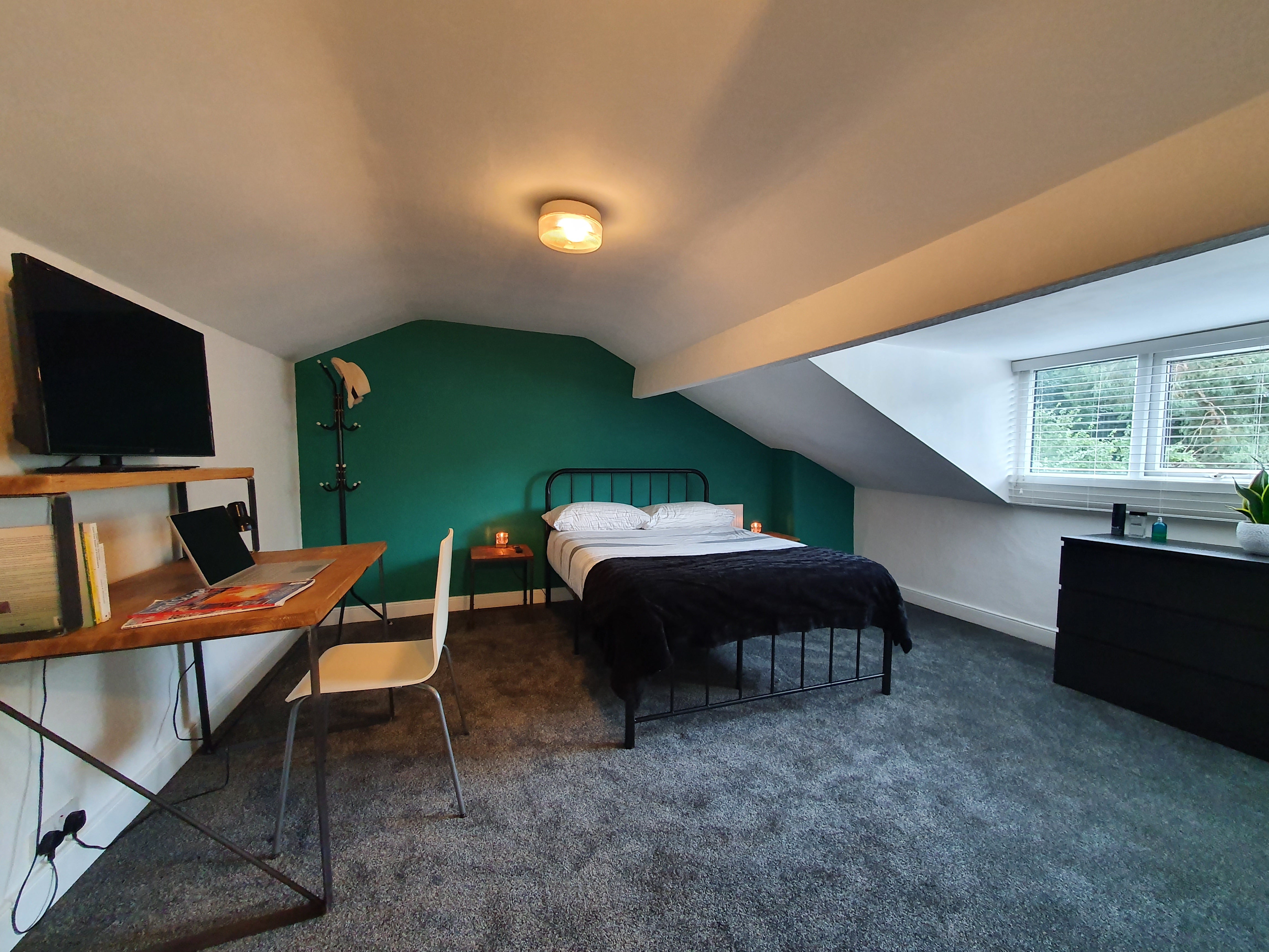 House Reservoir Retreat in Birmingham